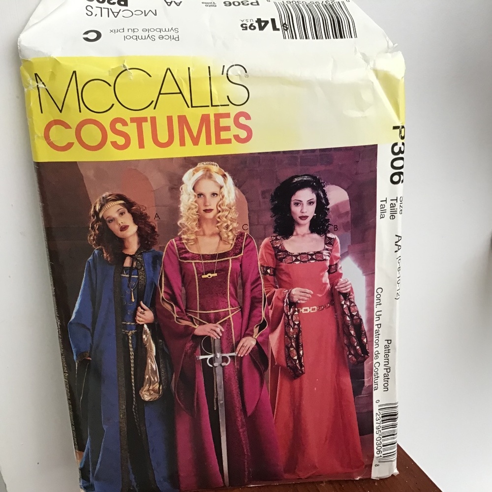 McCall’s P306 Sewing Pattern for Medieval Ladies
